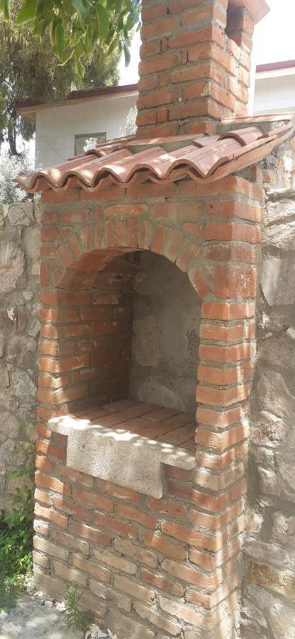 Ayvalik Pansiyon Luaran gambar