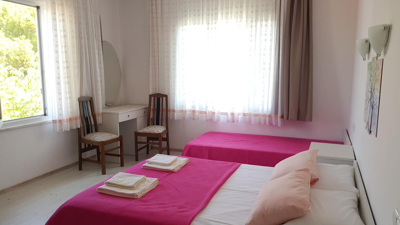 Ayvalik Pansiyon Luaran gambar
